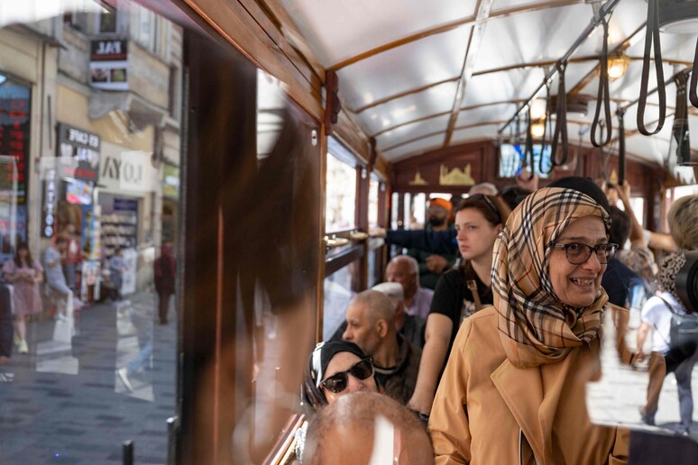 Turchia, a Istanbul debutta il tram dal sapore vintage